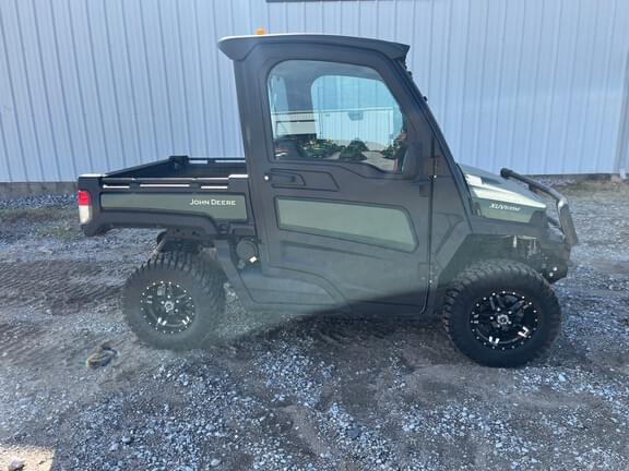 Image of John Deere XUV 835M equipment image 2