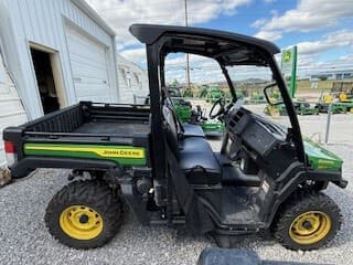 Image of John Deere XUV 835M equipment image 1