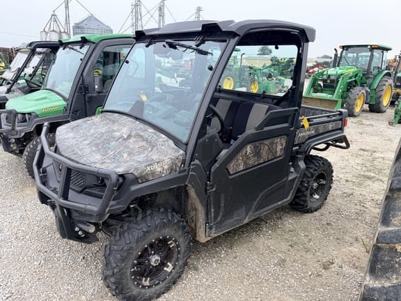 Image of John Deere XUV 835M equipment image 2