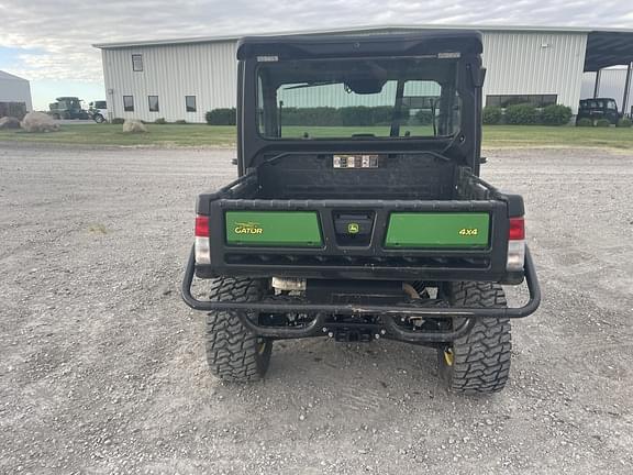 Image of John Deere XUV 835M equipment image 4