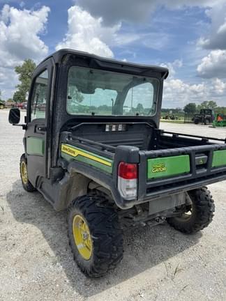 Image of John Deere XUV 835M equipment image 2