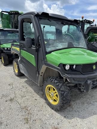 Image of John Deere XUV 835M equipment image 3