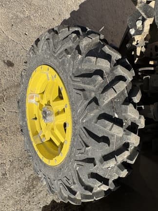 Image of John Deere XUV 835M equipment image 2