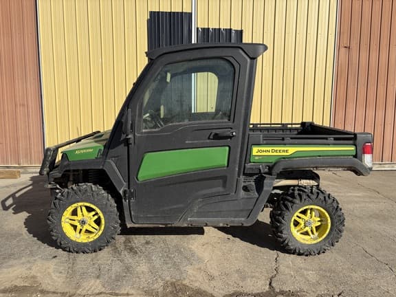 Image of John Deere XUV 835M equipment image 1