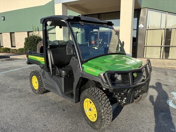 2024 John Deere XUV 835M Equipment Image0