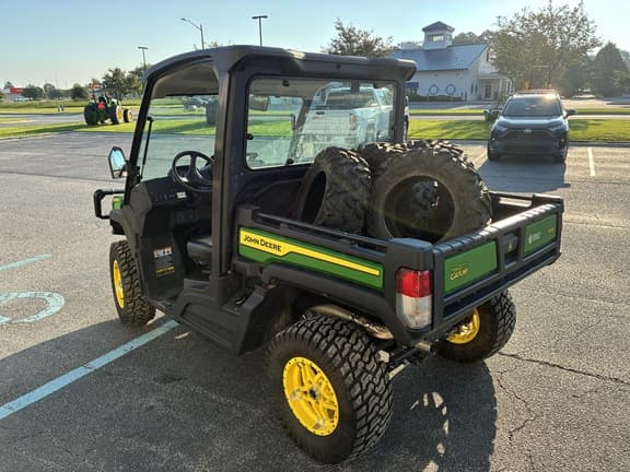 Image of John Deere XUV 835M equipment image 2