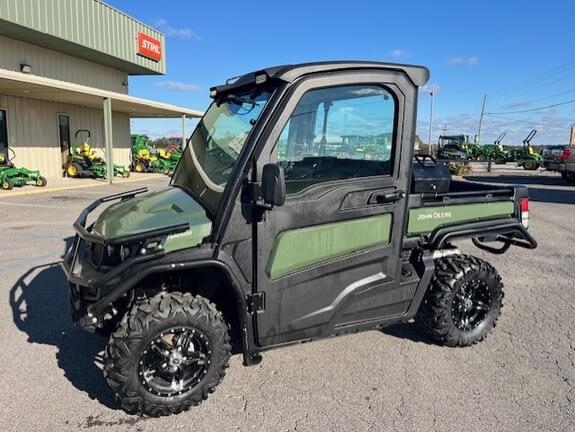 Image of John Deere XUV 835M Primary image