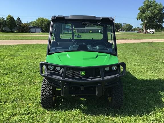 Image of John Deere XUV 835M equipment image 1