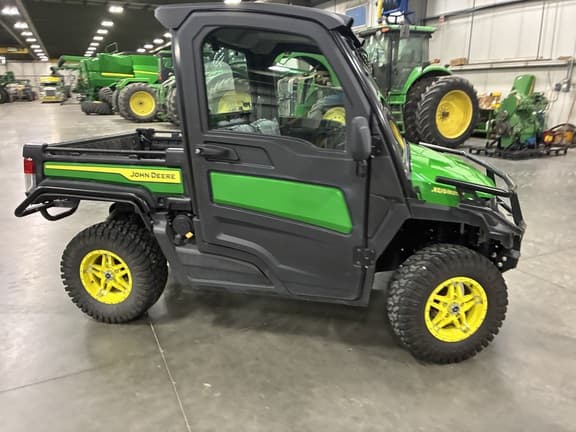 Image of John Deere XUV 835M equipment image 1