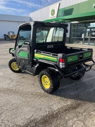 Image of John Deere XUV 835M equipment image 1
