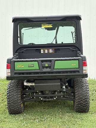 Image of John Deere XUV 835M equipment image 4