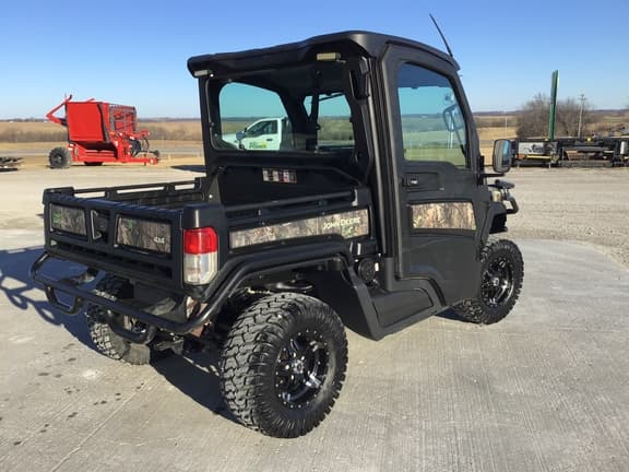 Image of John Deere XUV 835M equipment image 4
