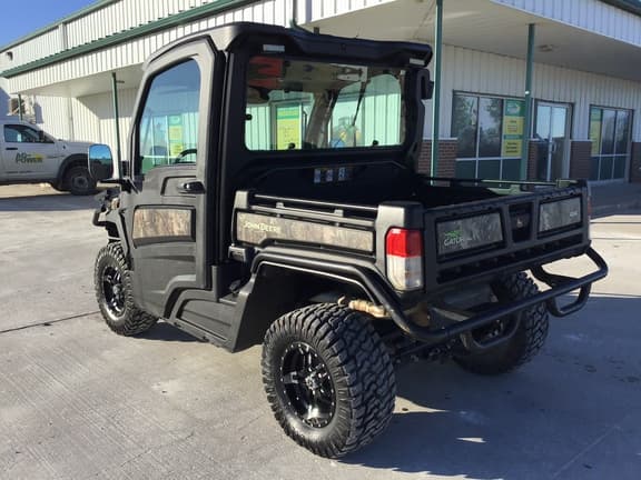 Image of John Deere XUV 835M equipment image 2