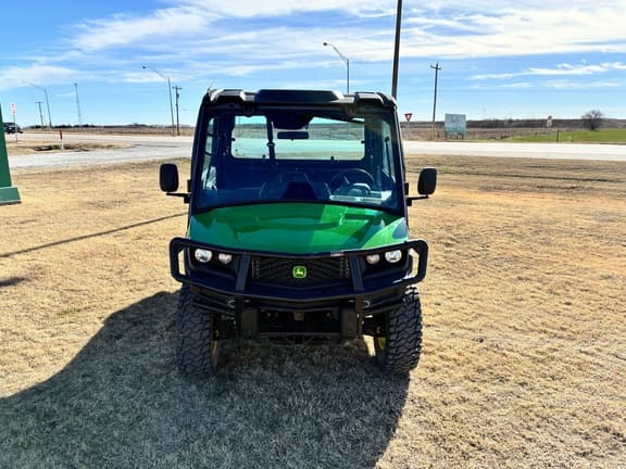 Image of John Deere XUV 835M equipment image 1