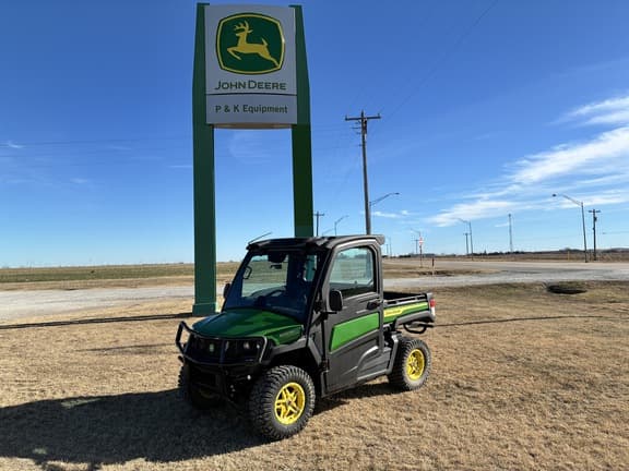 Image of John Deere XUV 835M Primary image