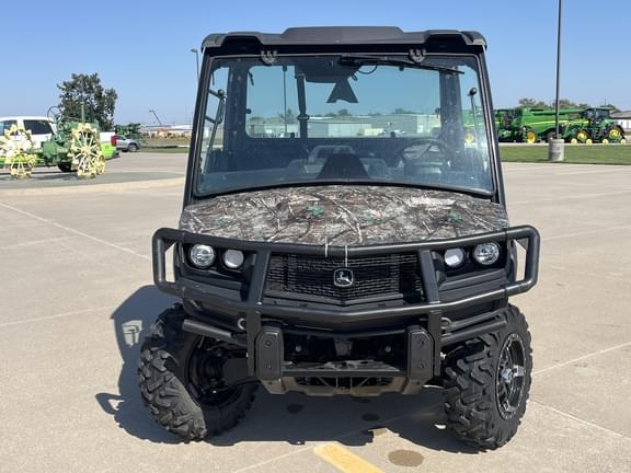 Image of John Deere XUV 835M equipment image 1