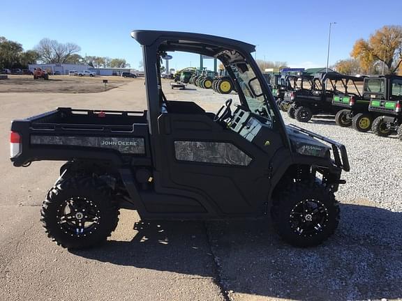 Image of John Deere XUV 835M equipment image 3