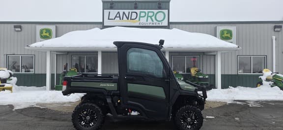 Image of John Deere XUV 835M equipment image 1