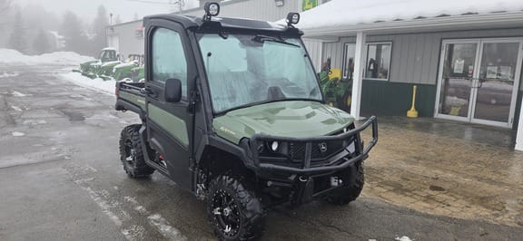 2024 John Deere XUV 835M Equipment Image0