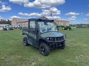 2024 John Deere XUV 835M Image