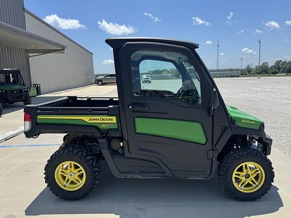 Image of John Deere XUV 835M equipment image 4
