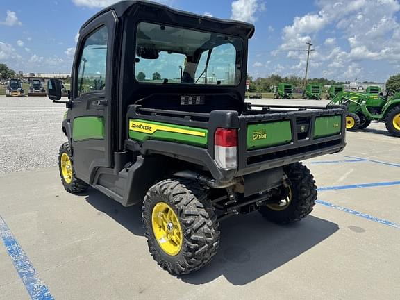 Image of John Deere XUV 835M equipment image 1