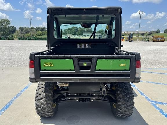 Image of John Deere XUV 835M equipment image 2