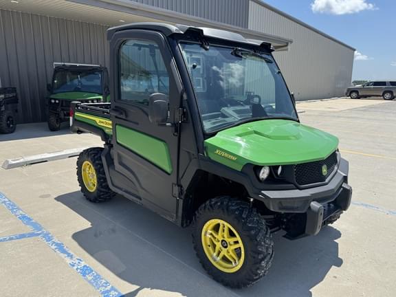 Image of John Deere XUV 835M Primary image
