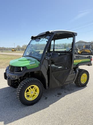 Image of John Deere XUV 835M equipment image 1