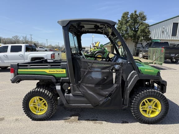 Image of John Deere XUV 835M equipment image 3