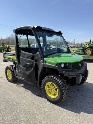 Image of John Deere XUV 835M equipment image 2