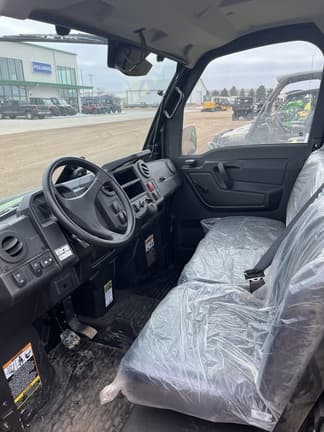 Image of John Deere XUV 835M equipment image 4