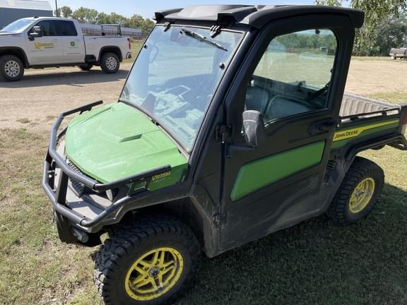 Image of John Deere XUV 835M Primary image