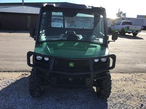 Image of John Deere XUV 835M equipment image 1