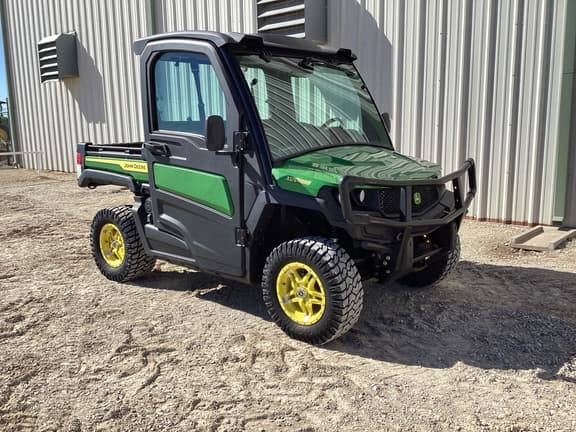 Image of John Deere XUV 835M equipment image 4