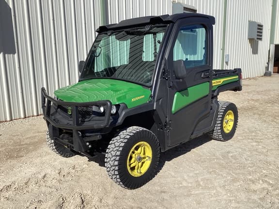 Image of John Deere XUV 835M equipment image 1