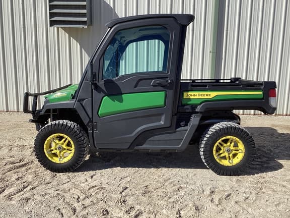 Image of John Deere XUV 835M Primary image