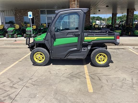Image of John Deere XUV 835M Primary image