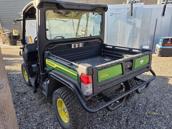 Image of John Deere XUV 835M equipment image 4