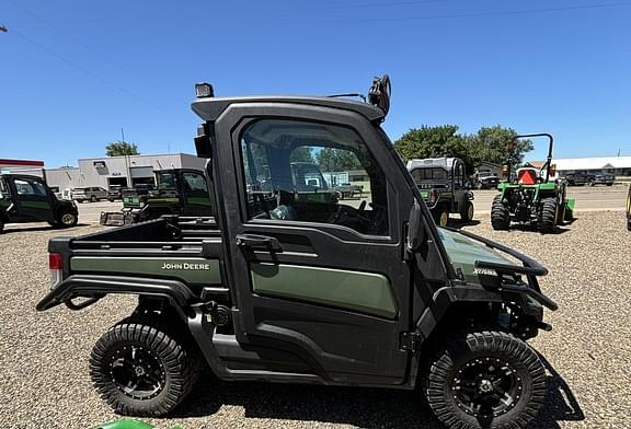 Image of John Deere XUV 835M Primary image