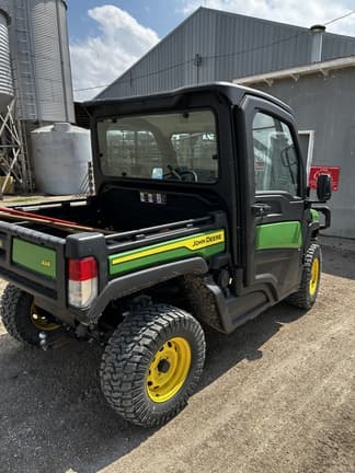 Image of John Deere XUV 835M equipment image 2