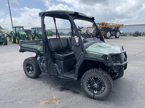 Image of John Deere XUV 835M equipment image 1