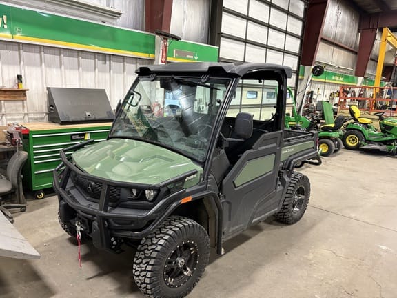 2024 John Deere XUV 835M Equipment Image0