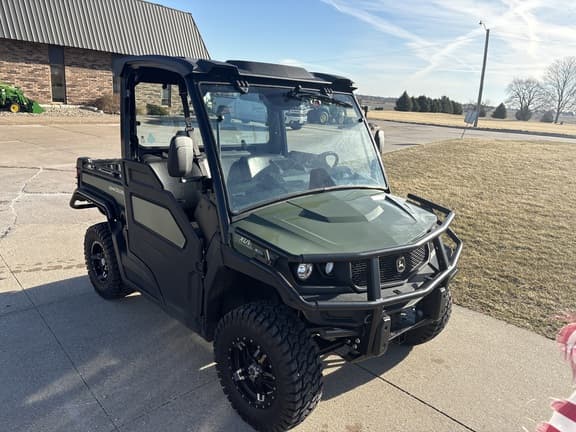 Image of John Deere XUV 835M equipment image 2