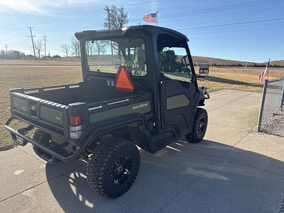 Image of John Deere XUV 835M equipment image 4