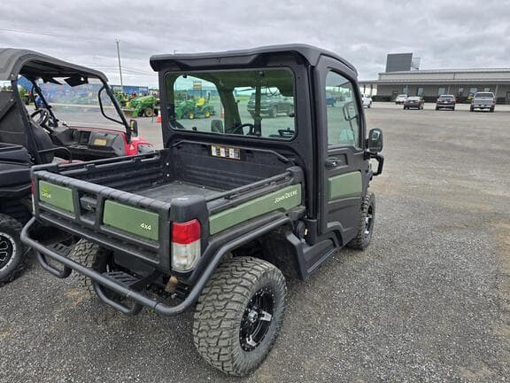 Image of John Deere XUV 835M equipment image 3