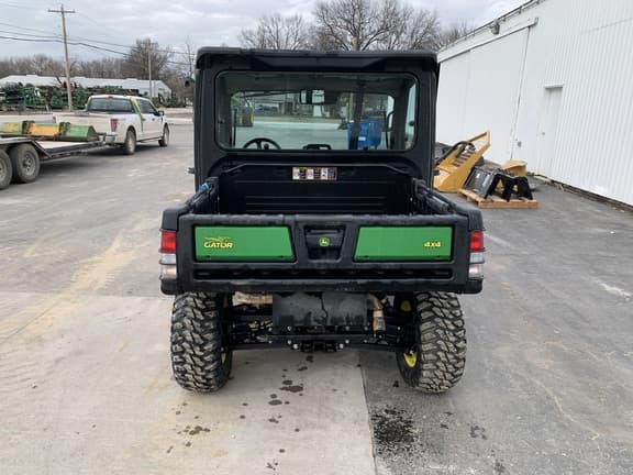 Image of John Deere XUV 835M equipment image 3
