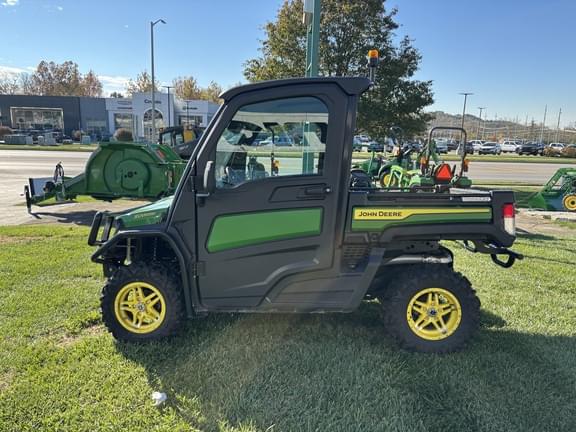 Image of John Deere XUV 835M equipment image 2