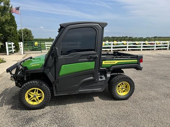 Image of John Deere XUV 835M equipment image 1
