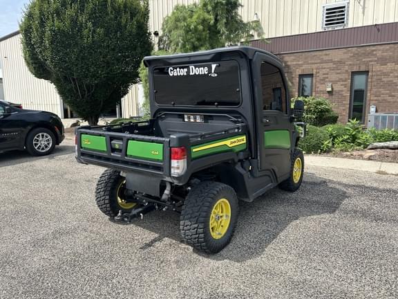 Image of John Deere XUV 835M equipment image 4